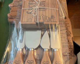 New Jersey Themed Bamboo Cheese Board and Knife Set 