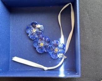 Swarovski Forget-Me-Knot Flower Ornament 