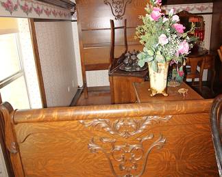 Quartersawn Oak Bed