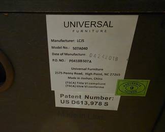 Universal PLAYLIST DRESSER 507A040. Beautiful!