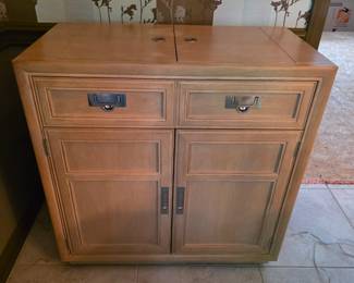 Stanley furniture bar/sideboard. 