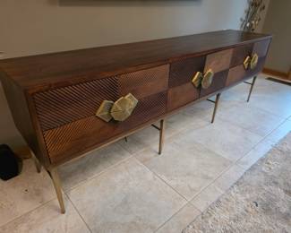 Global Views, Byron Entertainment Console. Amazing!!
