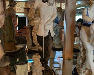 VINTAGE STATUES FIGURES G.ARMANI 1987 CAPODIMONTE WOMEN WITH DOG
