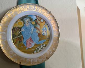 pretty collectable plates