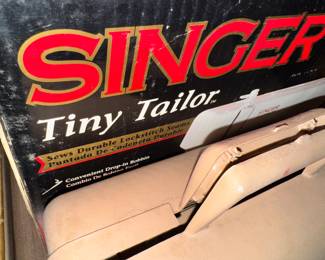 Singer Tiny Tailor