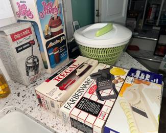 cool salad spinner