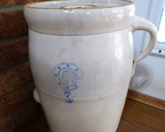 Louisville Pottery Churn with Lid