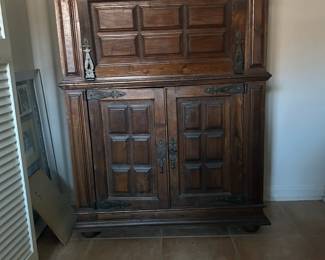 Antique Old World Bar - SOLID WOOD