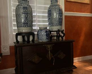 Ginger jars and Chinoisserie decor