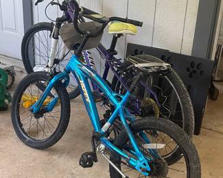 KIDS BICYCLES