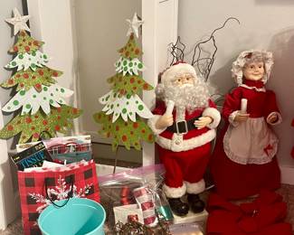 CHRISTMAS DECOR