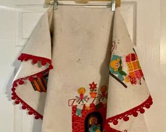 MCM FELT/SEQUIN TREE SKIRT