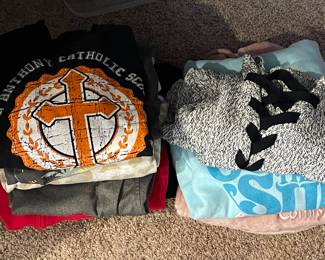 ST. ANTHONYS CATHOLIC SCHOOL UNIFORMS AND SWEATSHIRTS