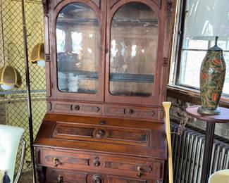 VINTAGE HUTCH
