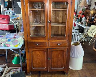 ANTIQUE HUTCH