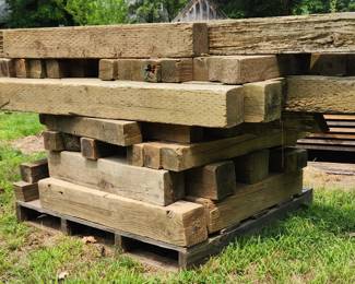 671.Lot of assorted wooden cribbing blocks
