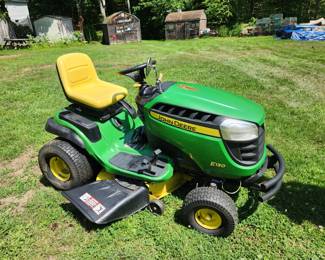 481.John Deere E130 ride-on mower, 42in deck