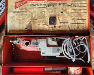 472.Milwaukee HD corded rotary hammer