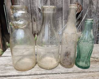1141.4 Antique bottles, baby face milk, etc.