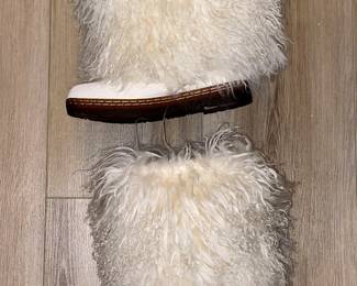 Bear Claws suede leather boots