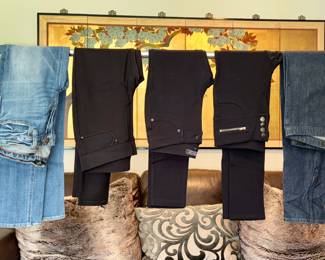 Women’s Jeans and Pants Size XS/S 
0-2-4