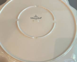 R85 - $25. Villeroy & Boch Platter. Measures 15" across. 