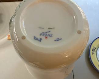 R70 - $25. Franz Holly Berry Vase. Measures 13" tall. 