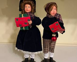 A25 - $20 PAIR. 2 Carolers. 9" Tall. 