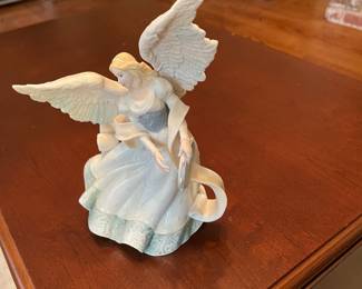R39 - $10. Angel Of Joy Sculpture. 