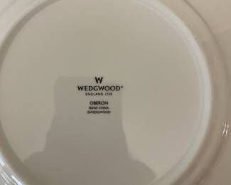 R4 - $315. Wedgwood "Oberon" 31 Piece Set. 