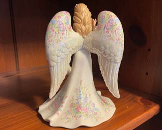 R40 - $20. Lenox "Rose of Heaven" Sculpture. 