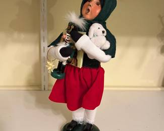 A26 - $25. Byers' Choice Caroler. 9.5"T