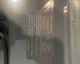 R62 - $75. Food Saver Vacuum Sealer. FM2100-000. Looks brand new! $20 box of food saver bags. 