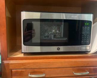 R61 - $25. 2015 GE Microwave. 