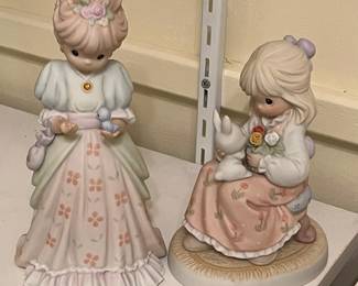 A32 - $100. Precious Moments Lot of 7 Pieces. Height ranging from 9.25" -4"
