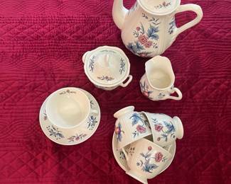 R54 - $45. Wedgwood "Williamsburg Potpourri"