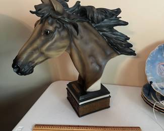 R33 - $15. Fine Arts Collection Resin Horse Head Sculpture. 