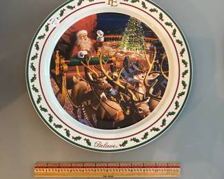 R75 - $10. Large Platter "The Polar Express" from Hallmark. 13.75" round. 