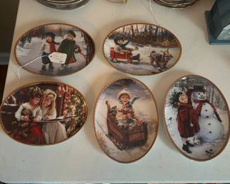 R29 - $25. Set of 5 Sandra Kuck decorative plates. "Wonder of Winter. 