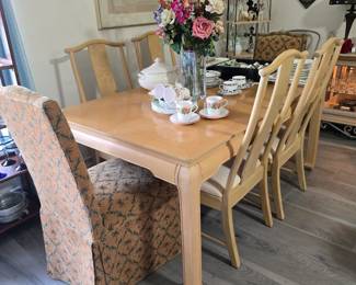 Dining table with 6 chairs ... 2 upholstered head chairs