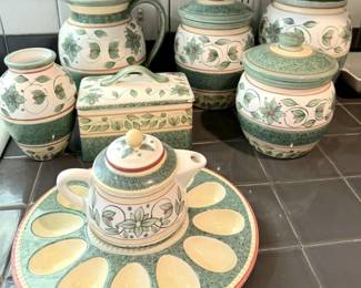 Pfaltzgraff dish set
