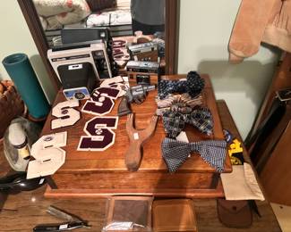Cap gun, bow ties and just cool stuff.