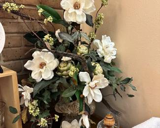 beautiful floral arrangments