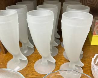 Frosted powdered horn glasses