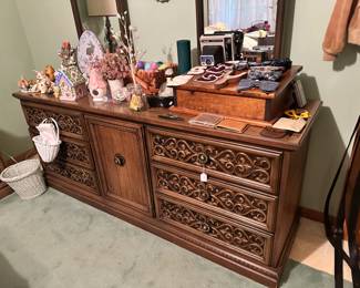 dresser