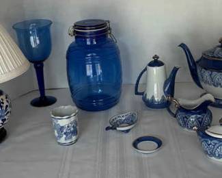 Tea Set With Lamp