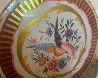 Vintage cookie tin with bird