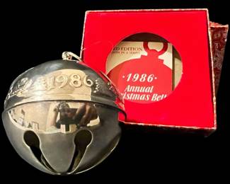 Vintage Wallace 1986 Silver Bell