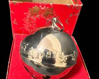 Vintage Wallace 1987 Silver Bell