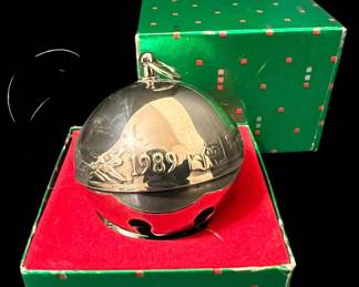 Vintage Wallace Silversmith 1989 Bell